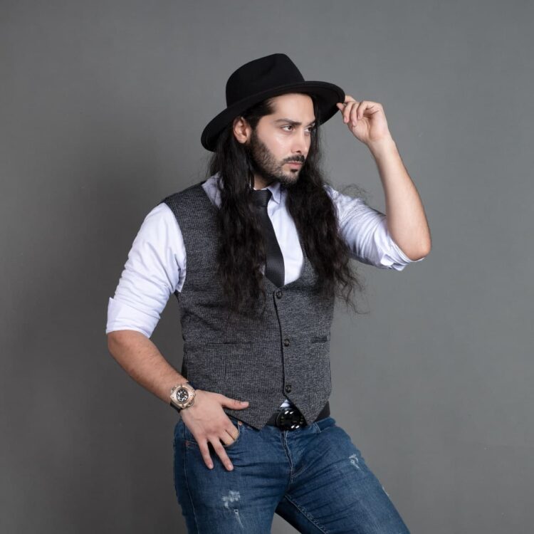 جلیقه LV نوک مدادی کد 3356