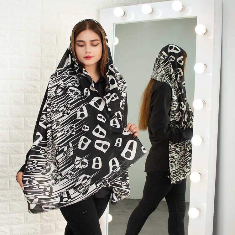شال دخترانه مشکی کرم کد 2034