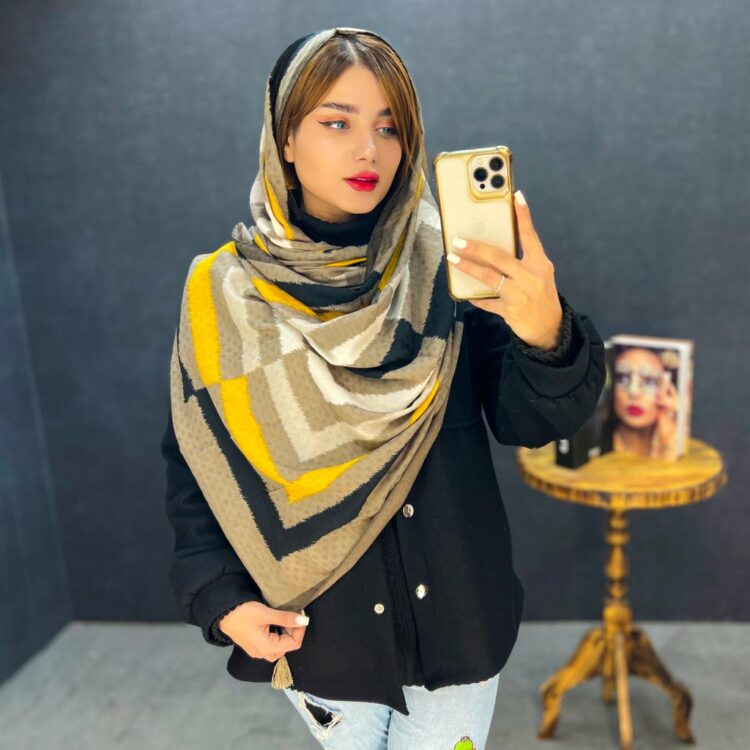 شال طرحدار کد 12403