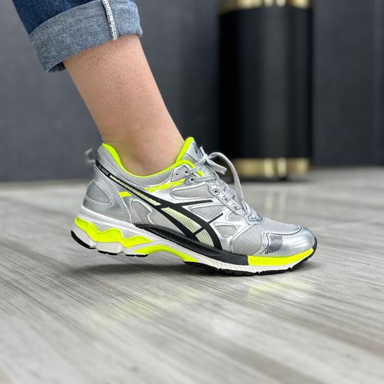 کتانی دخترانه ASICS طوسی فسفری کد 13455