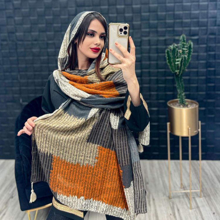 شال طرحدار کد 13948