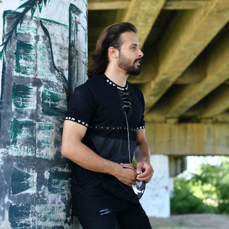 تیشرت مردانه پرچی مشکی کد 15105