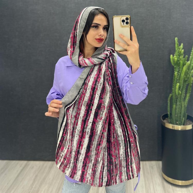 شال طرحدار کد 14932 سرخابی