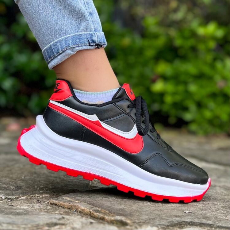 کتانی دخترانه نایک مشکی کد 17944