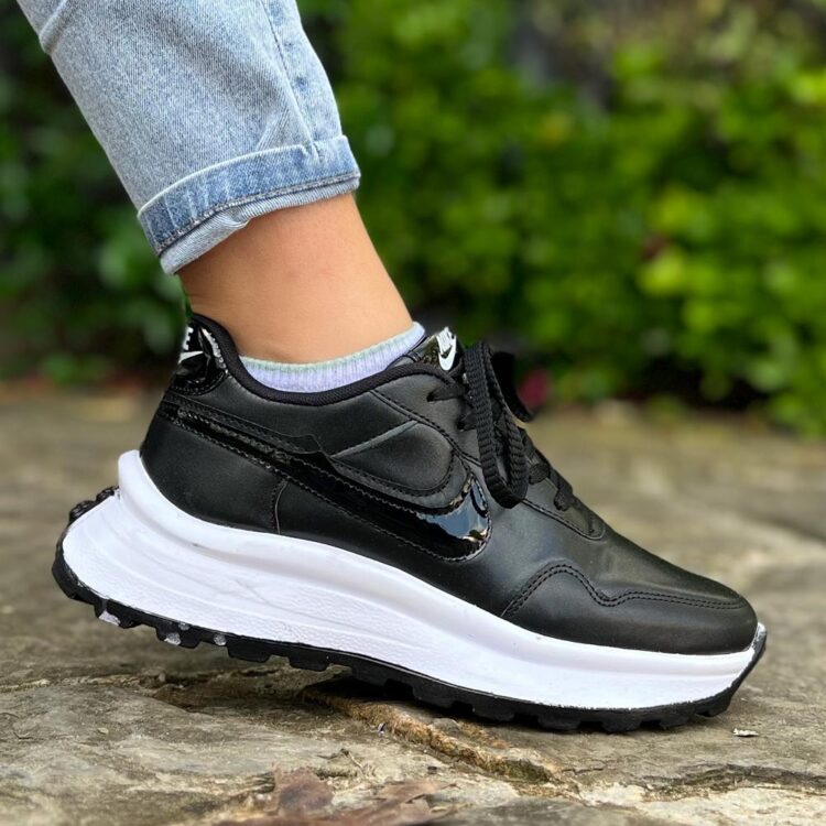 کتانی دخترانه نایک مشکی کد 17943