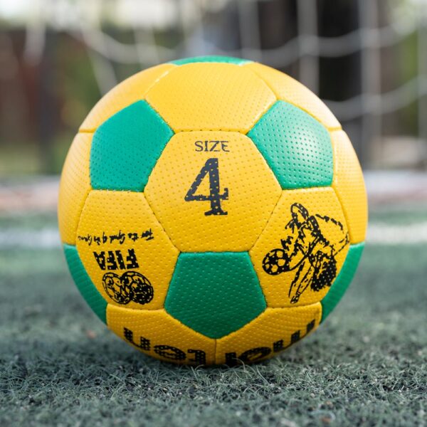 توپ فوتبال مولتن کد 18315