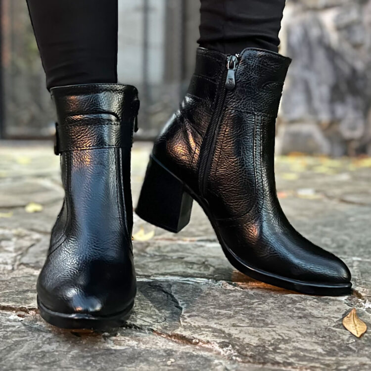 بوت دخترانه مشکی کد 18229