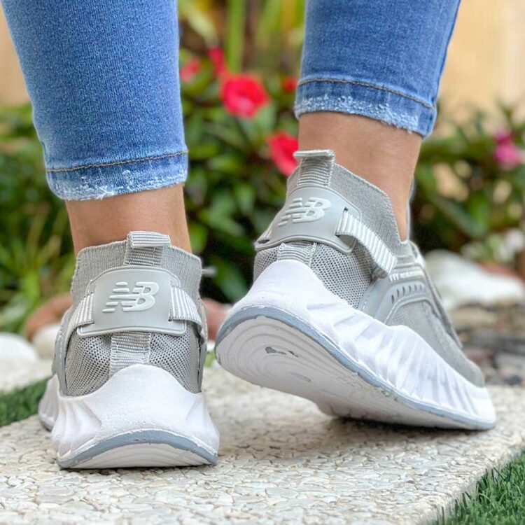 کتانی دخترانه جورابی طوسی سفید کد 21826