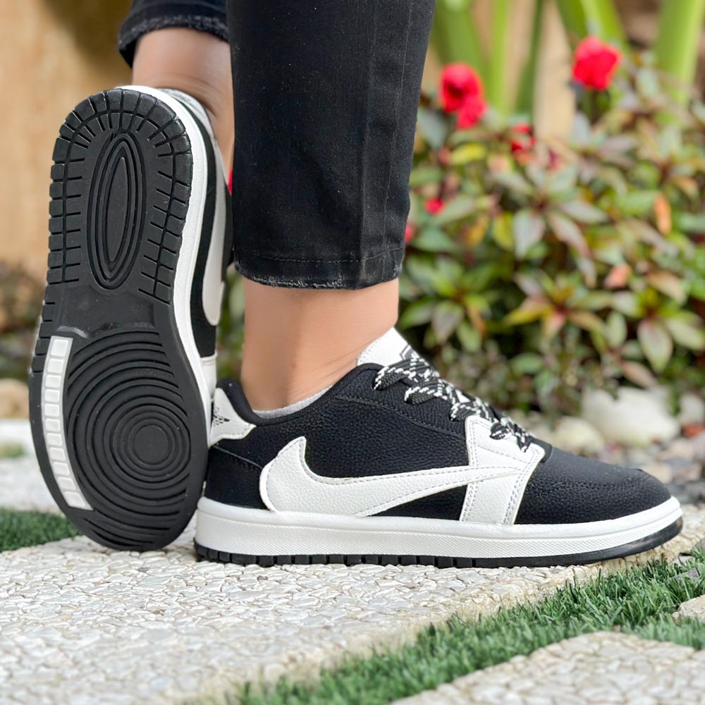 کتانی دخترانه نایک مشکی کد 23893