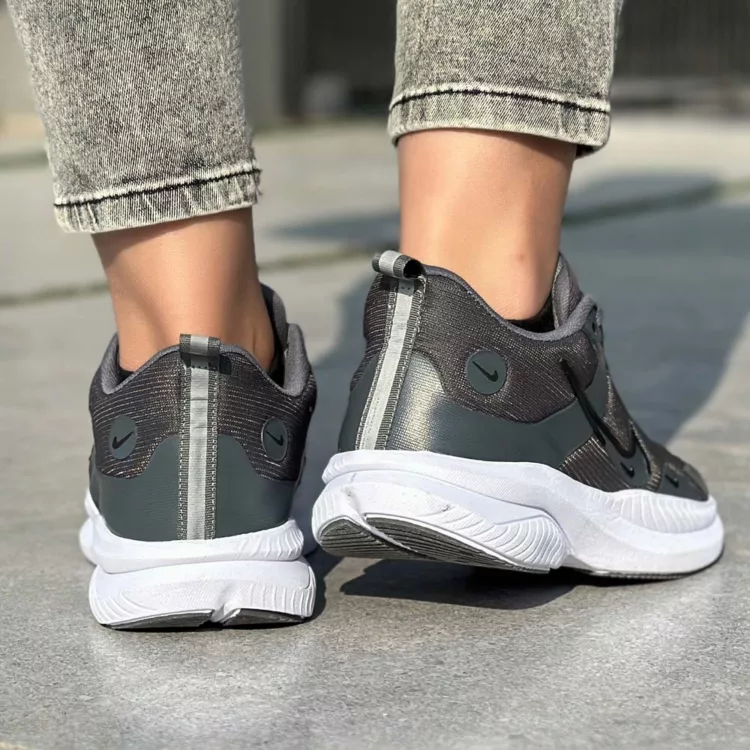 کتانی دخترانه نایک نوک مدادی کد 24621