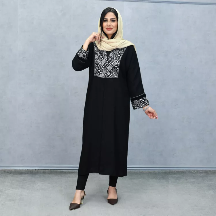 مانتو بلند مشکی کد 25708