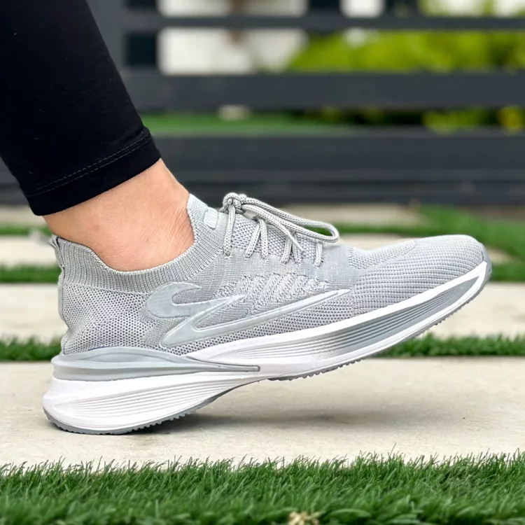 کتانی دخترانه نایک زوم طوسی کد 25781