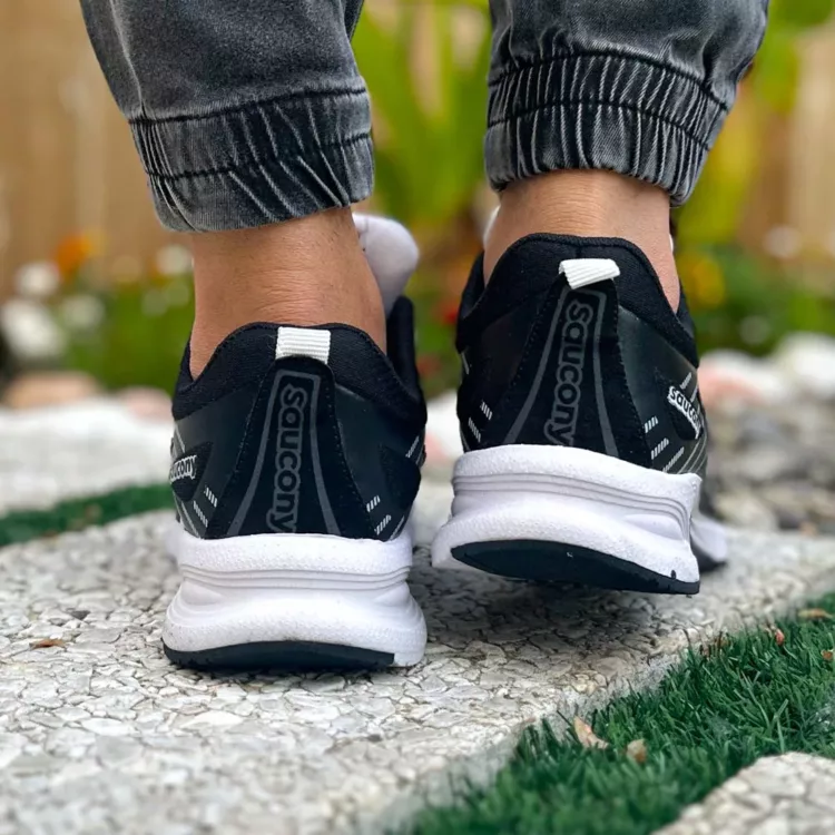 کتانی مردانه Saucony مشکی کد 25834