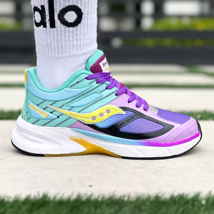 کتانی دخترانه Saucony بنفش کد 25835