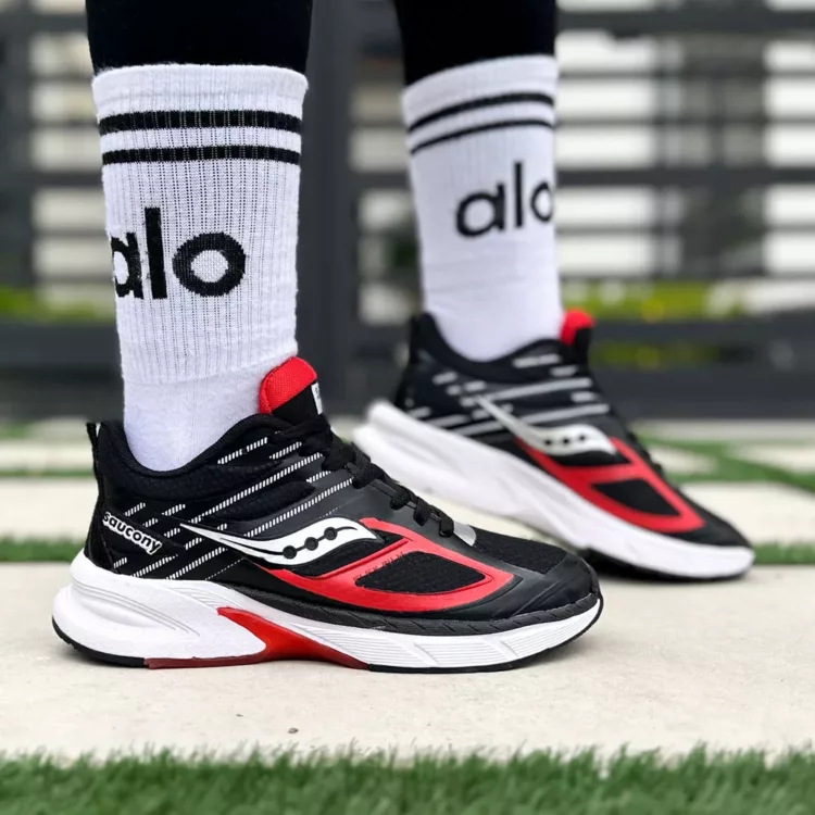کتانی دخترانه Saucony مشکی کد 25866