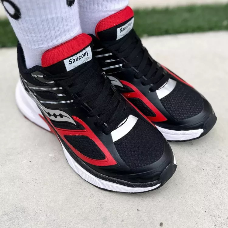 کتانی دخترانه Saucony مشکی کد 25866