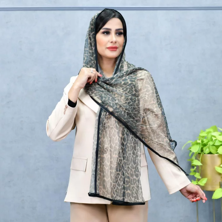 شال دخترانه توری طرح پلنگی کد 26326