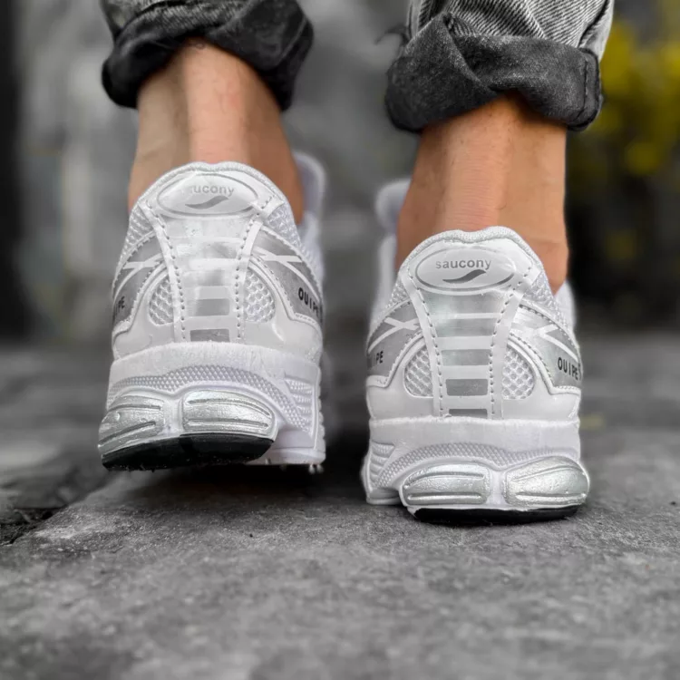 کتانی مردانه Saucony سفید کد 27889