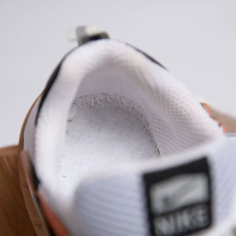 کتانی میانه نایک V2K سفید کد 28095