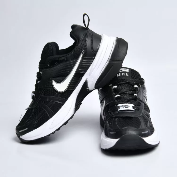 کتانی میانه نایک V2K مشکی کد 28094