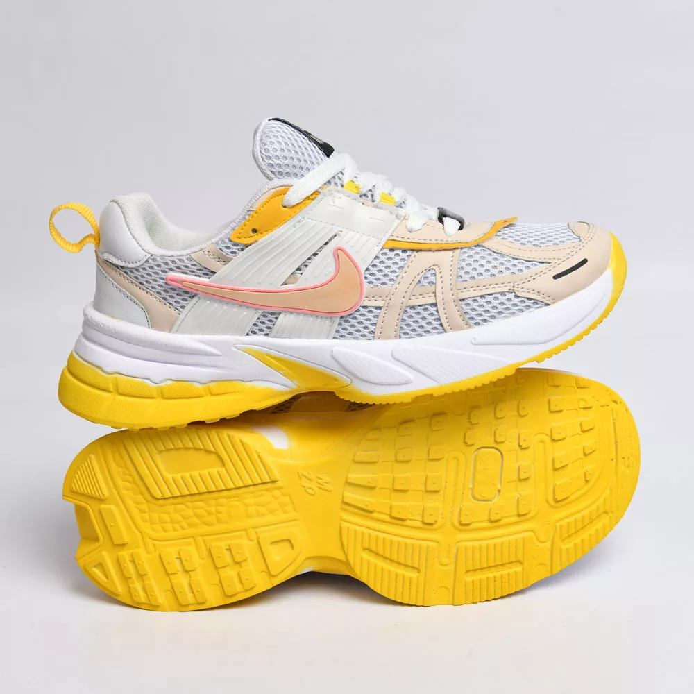 کتانی میانه نایک V2K سفید کد 28092