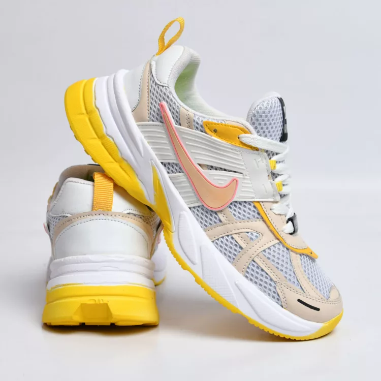 کتانی میانه نایک V2K سفید کد 28092