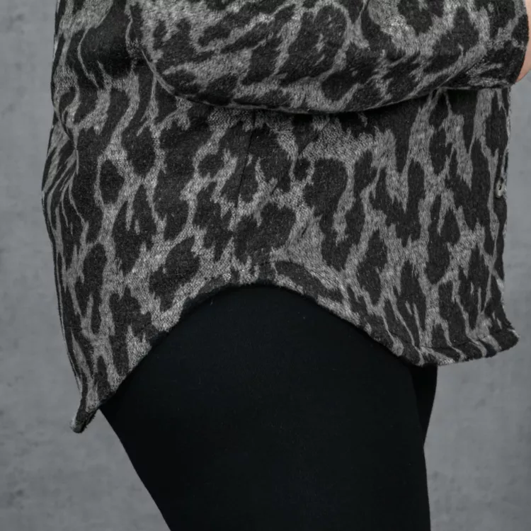 مانتو پشمی دخترانه پلنگی کد 28205