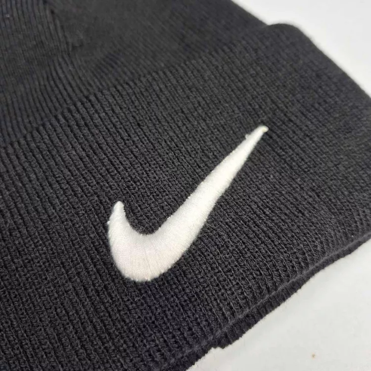 کلاه بافت نایک