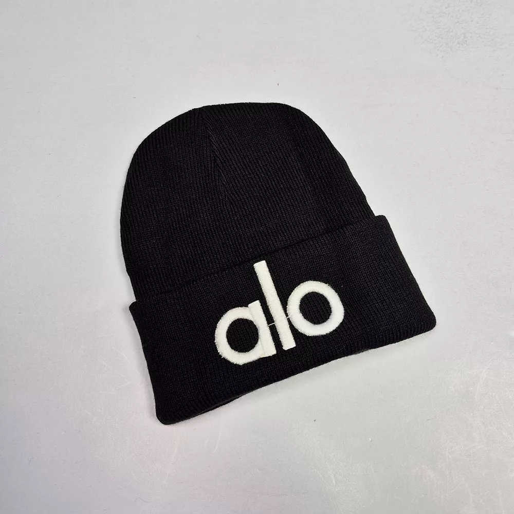 کلاه بافت مدل Alo
