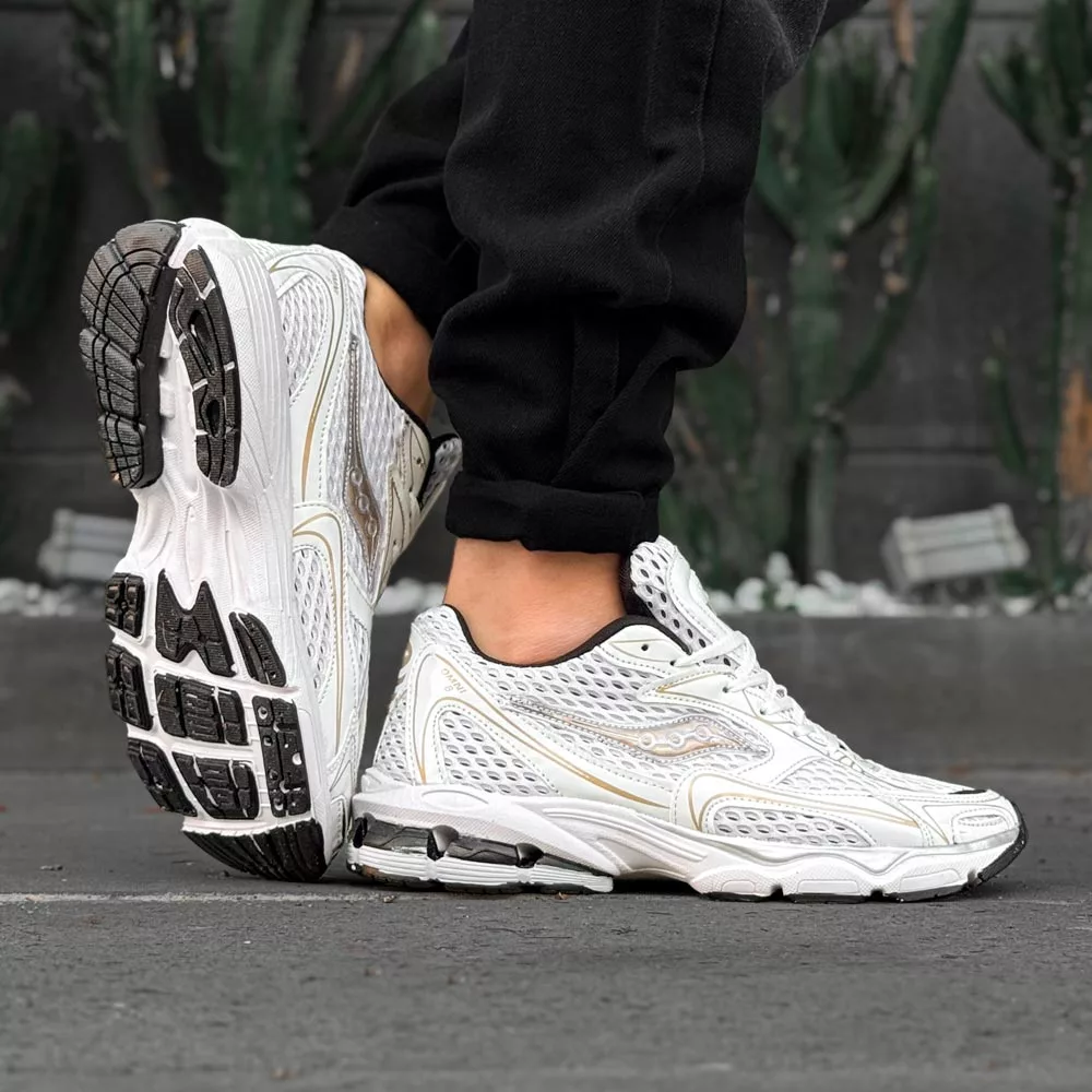 کتانی مردانه saucony سفید کد 29833